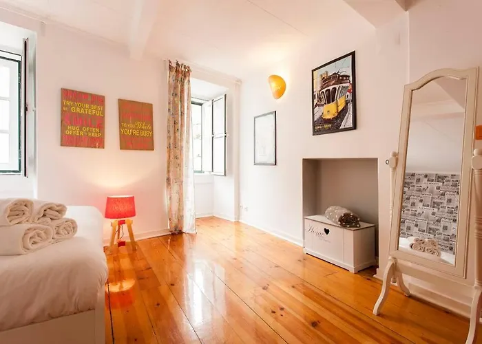 Apartment Inloveapartments - Cool Loft At Alfama Lisbon